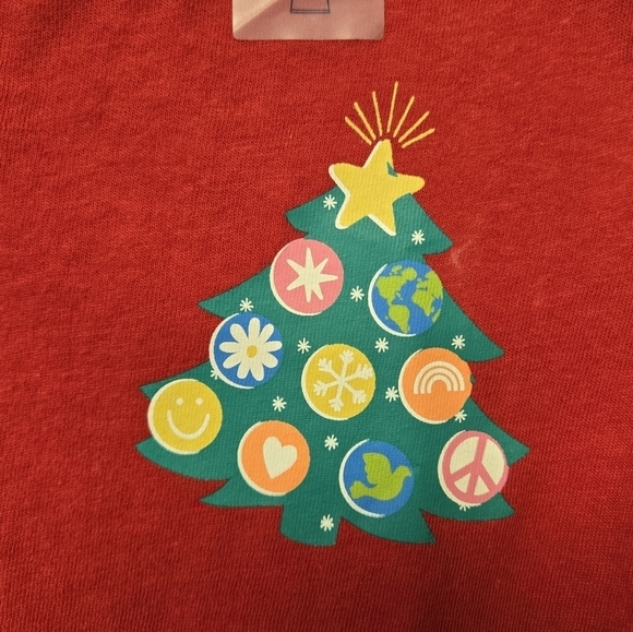 Old Navy Christmas Tree t-shirt Red L (10 - 12) - Picture 3 of 8